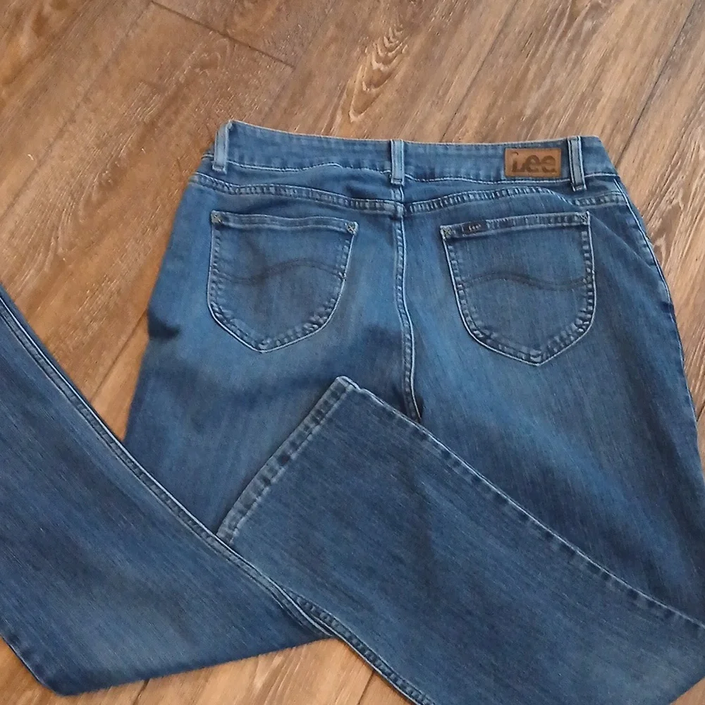 Lee Regular Bootcut Midrise Jeans Womens 16 Casual Mom Jeans Blue Denim - Picture 2 of 5